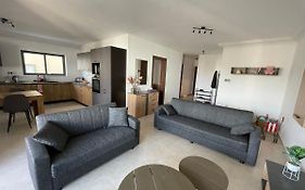 Blue Skies Family Apartment With Terrace